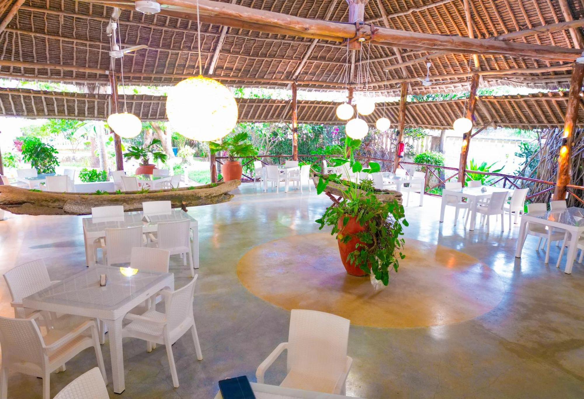 Maasai Resort Mombasa Eksteriør bilde