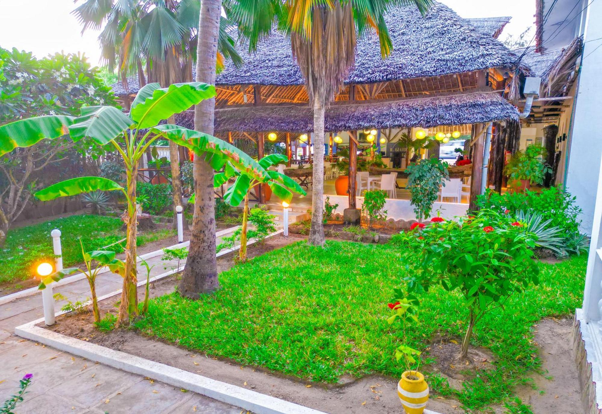 Maasai Resort Mombasa Eksteriør bilde